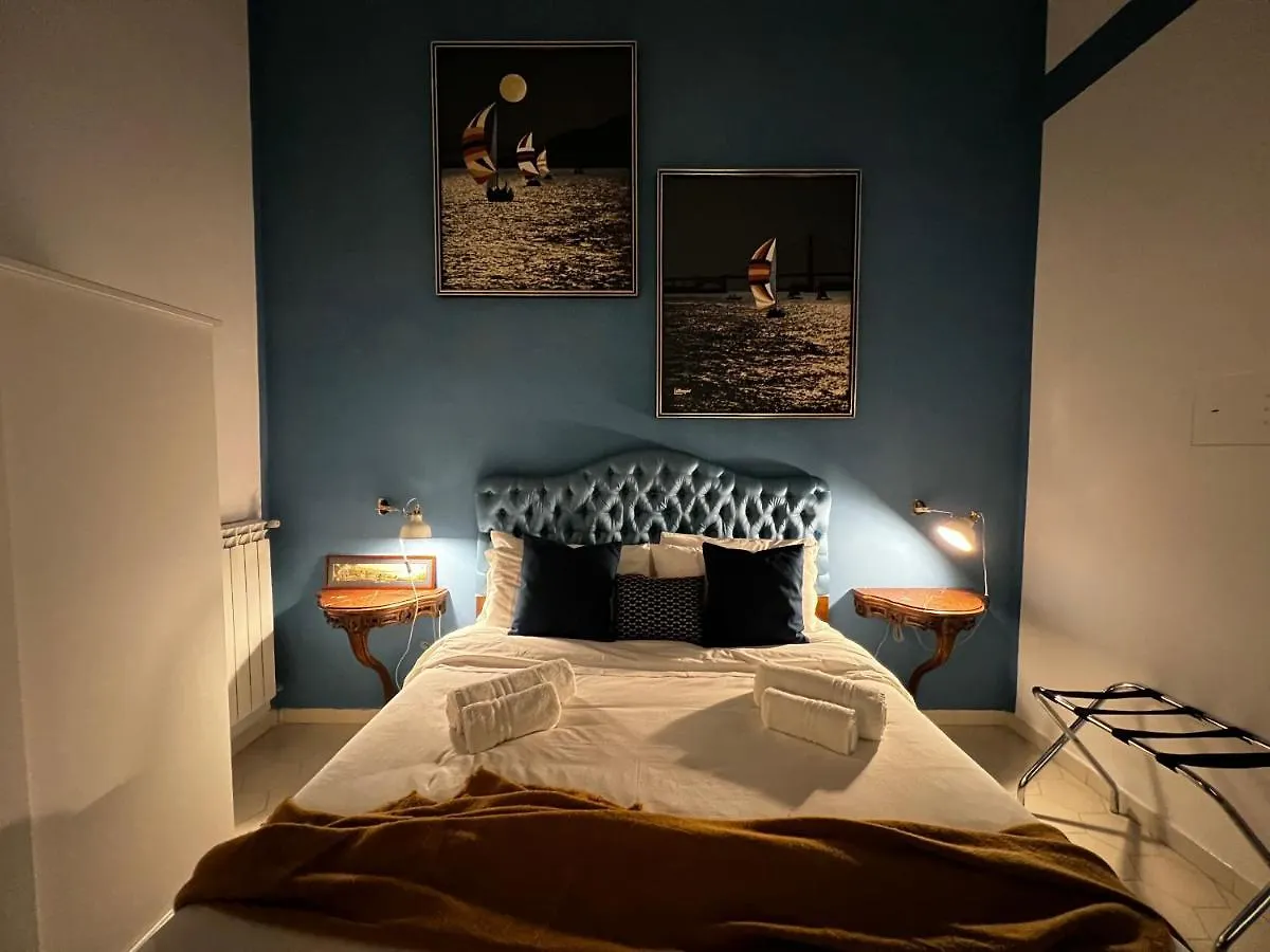 Sibilla Napoli Bed & Breakfast  ナポリ